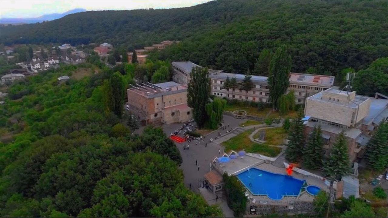 Hotel Дом Писателей Цахкадзора Exterior foto