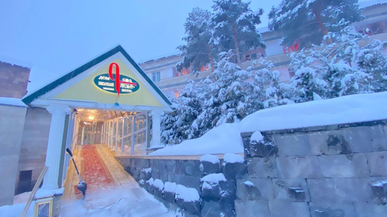 Hotel Дом Писателей Цахкадзора Exterior foto