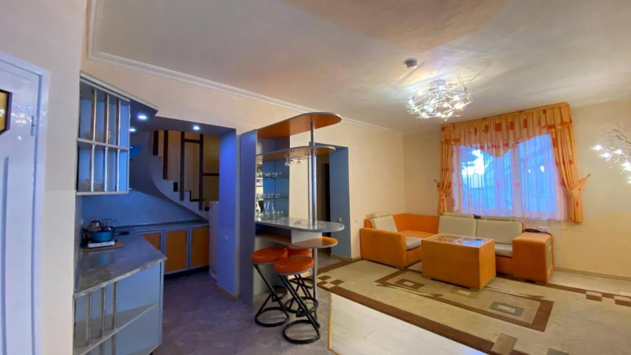 Hotel Дом Писателей Цахкадзора Exterior foto