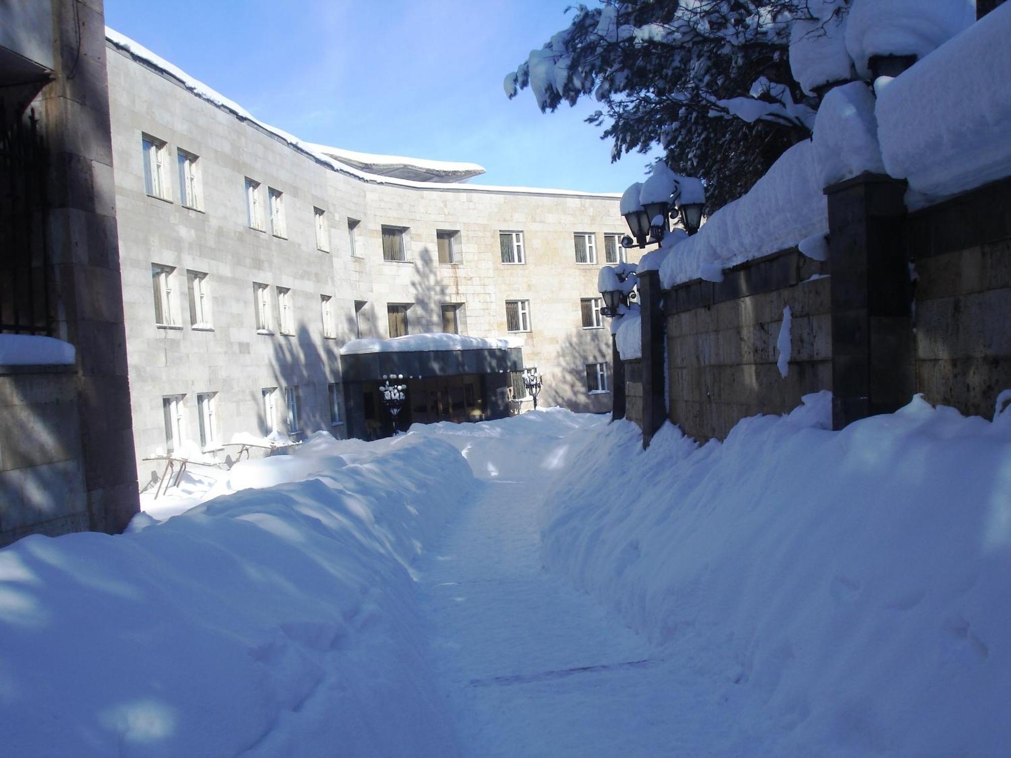 Hotel Дом Писателей Цахкадзора Exterior foto
