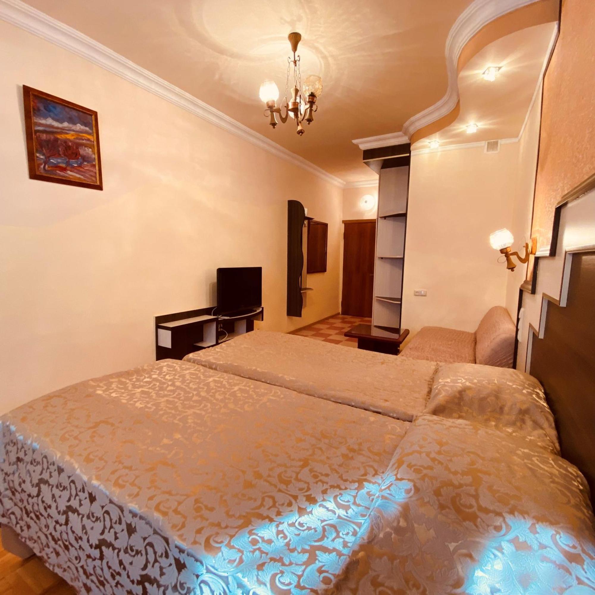 Hotel Дом Писателей Цахкадзора Exterior foto